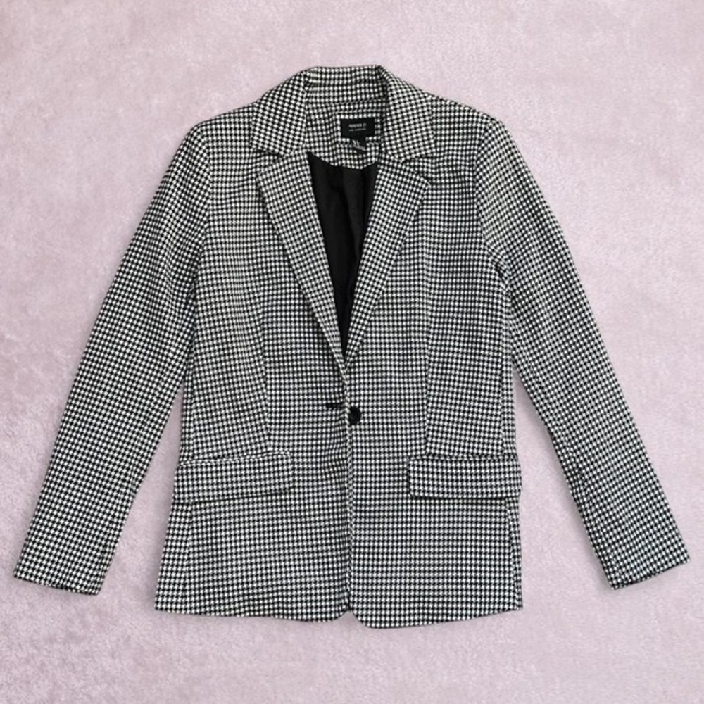 orever 21 Black & white‎ houndstooth blazer
